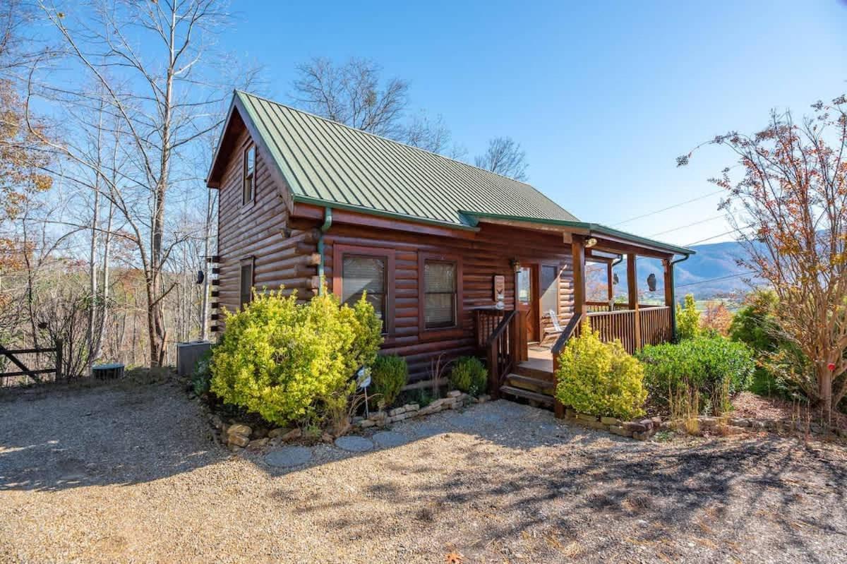 Gorgeous View. Hot Tub. Privacy. Fireplace. Pool & Fishing Access! Sevierville Exterior foto