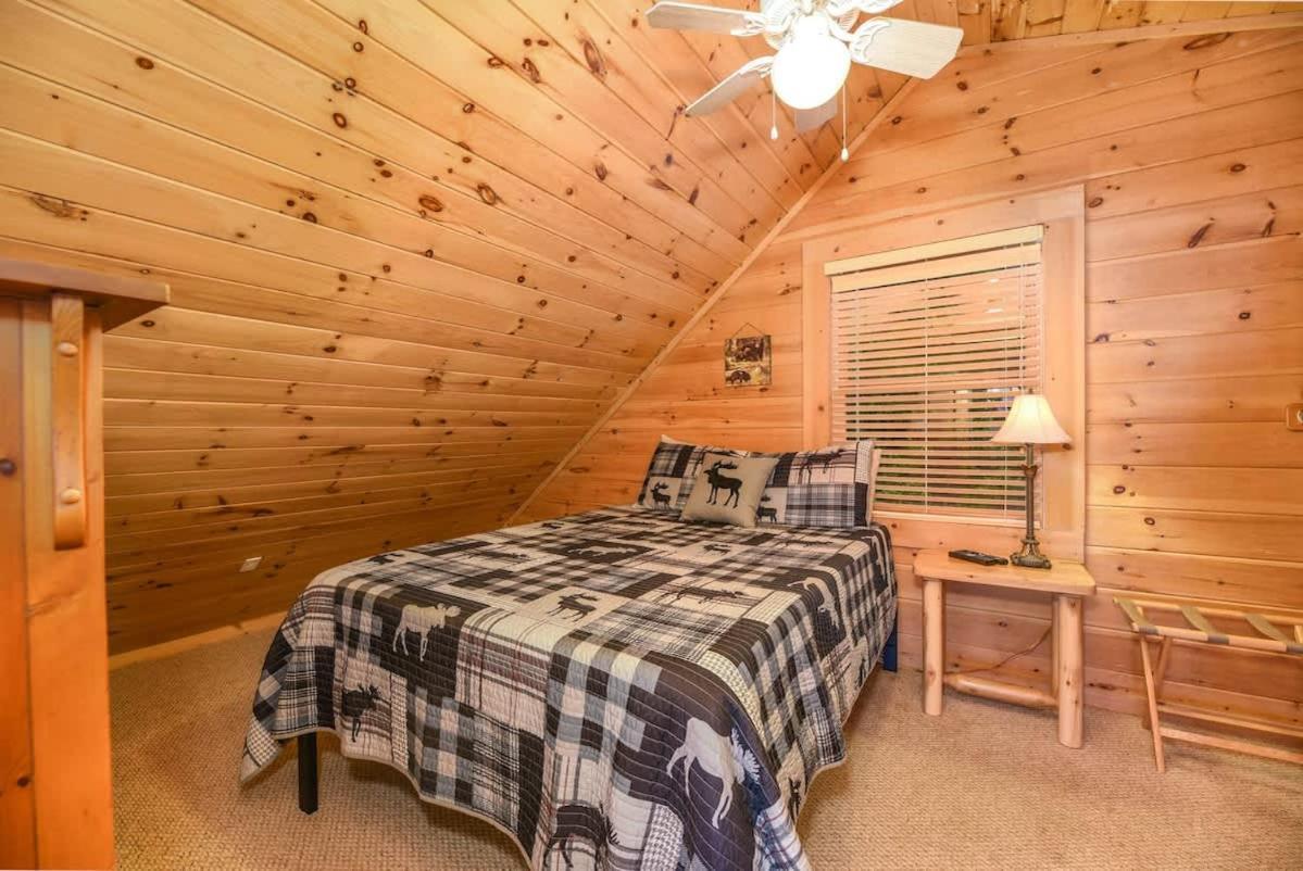 Gorgeous View. Hot Tub. Privacy. Fireplace. Pool & Fishing Access! Sevierville Exterior foto