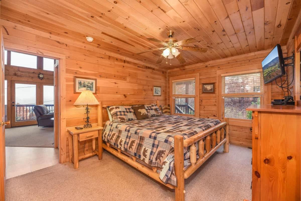 Gorgeous View. Hot Tub. Privacy. Fireplace. Pool & Fishing Access! Sevierville Exterior foto