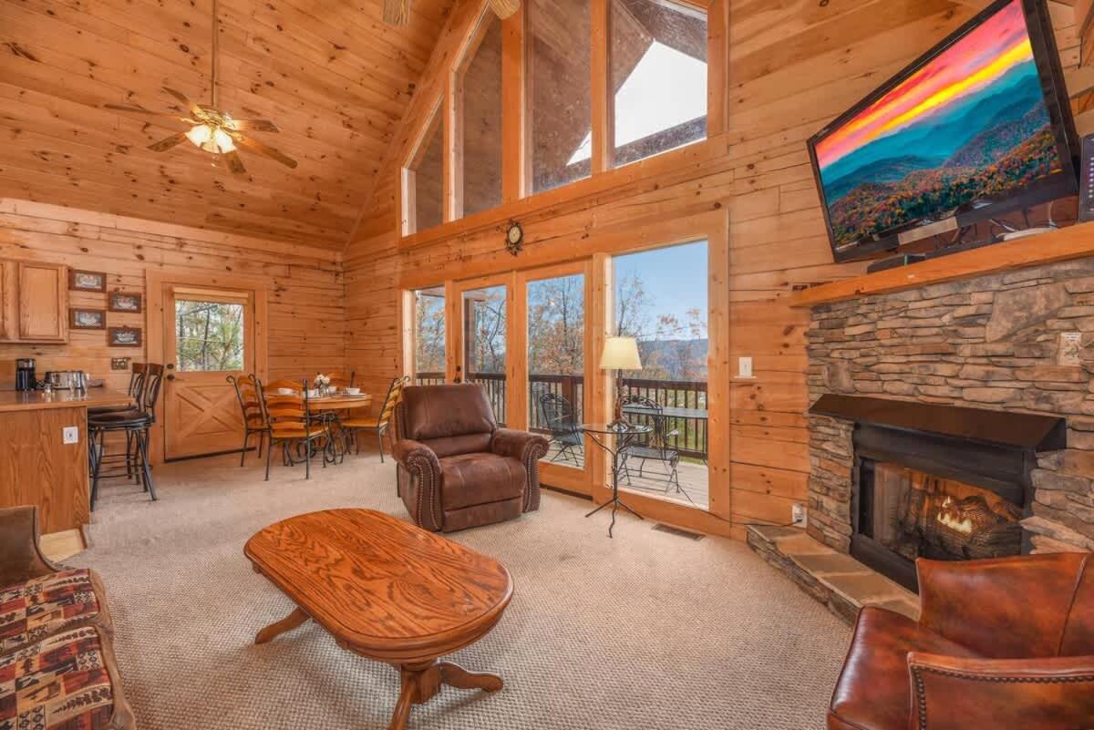 Gorgeous View. Hot Tub. Privacy. Fireplace. Pool & Fishing Access! Sevierville Exterior foto